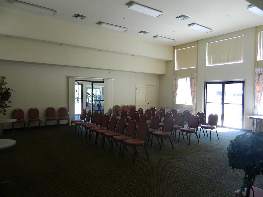Capital Suites Blythe Bagian luar foto